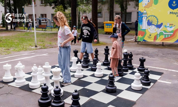 Як родини з окупованого Маріуполя відновлюють сили під Вінницею Як родини з окупованого Маріуполя відновлюють сили під Вінницею