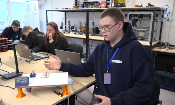 Як вінницькі підлітки перетворюють ПЕТ-пляшки на матеріал для 3D-друку