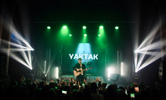 YAKTAK із суперхітами і двома концертами у неділю у Вінниці! «Порічка» і «Чекає вдома» заспіваємо разом!