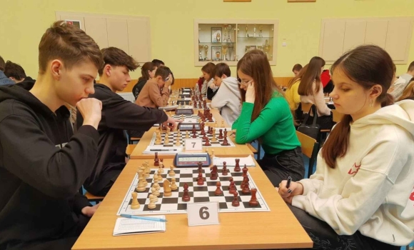 Юні вінницькі шахісти розпочали рік з вагомих перемог на обласному рівні Юні вінницькі шахісти розпочали рік з вагомих перемог на обласному рівні