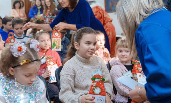 З Днем Святого Миколая привітали вінницьких сиріт та позбавлених батьківського піклування