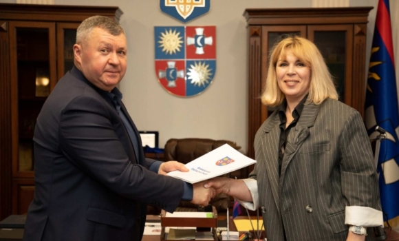 З двома керівниками БТІ на Вінниччині перепідписали контракти