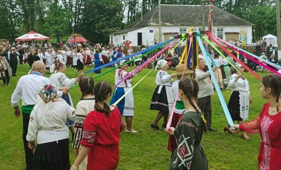З гуртом «Пан Карпо» та традиційним кулішем на Вінниччині влаштують масштабний фестиваль веснянок