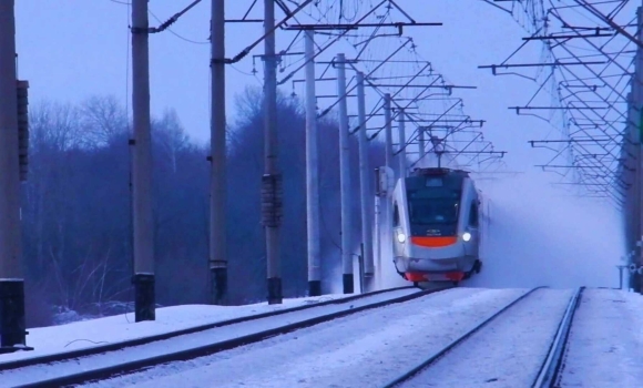 З міркувань безпеки затримався ранковий поїзд “Козятин – Київ”