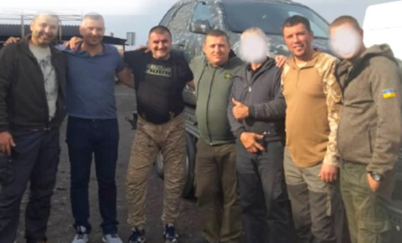З Вінниці у Бахмут для захисників доставили відремонтовану автівку Kia Sportagе
