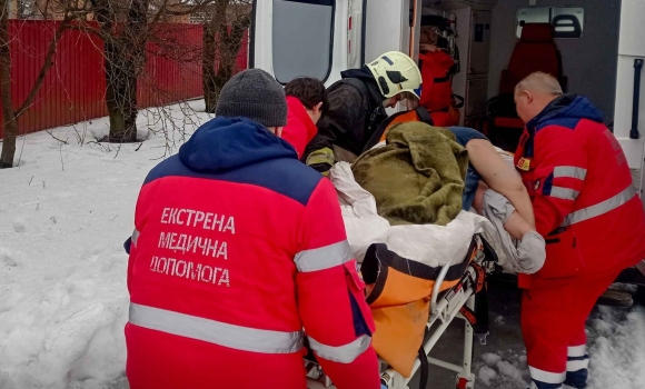 З задимленого помешкання на Вінниччині винесли ледь живого мешканця