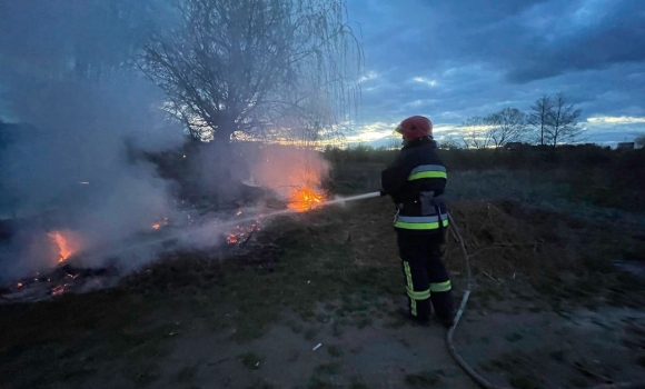 За добу, 3 квітня, рятувальники Вінниччини загасили 20 пожеж
