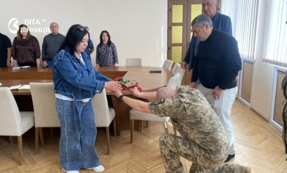 Загинув під Білогорівкою на Тульчинщині вшанували старшого сержанта Олега Момонта Загинув під Білогорівкою на Тульчинщині вшанували старшого сержанта Олега Момонта