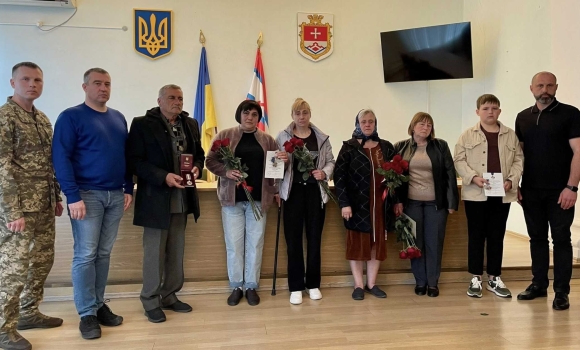 Захисників з Бершадської громади нагородили державними нагородами – посмертно