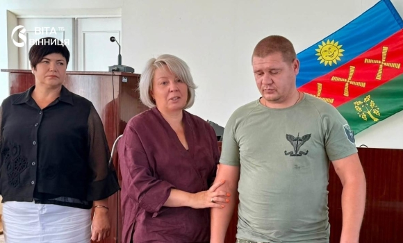 Захиснику Петру Прокоп'єву з Чечельницької громади вручили орден «За мужність» Захиснику Петру Прокоп'єву з Чечельницької громади вручили орден «За мужність»