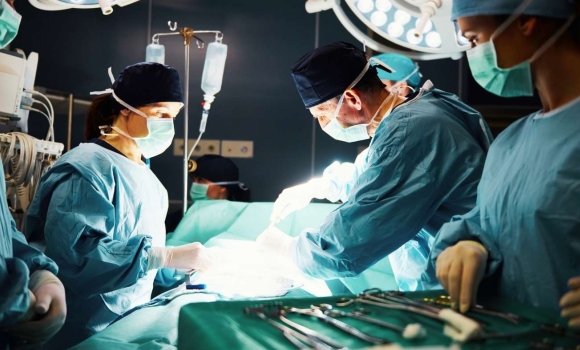 Заважала їсти й дихати вінницькі лікарі успішно видалили рідкісну пухлину шиї