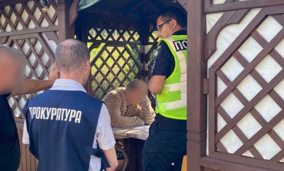 Завдала збитків громаді на понад 450 тисяч гривень – на Вінниччині судитимуть держреєстраторку ЦНАПу