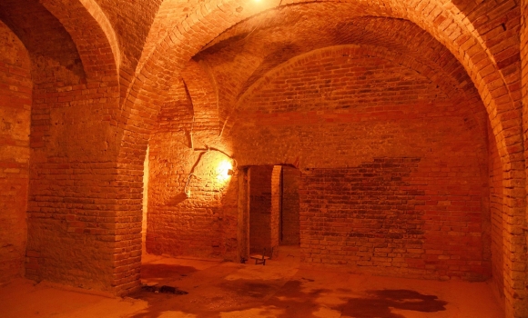 Збірні екскурсії до підземель костелу капуцинів у Вінниці відновлюють