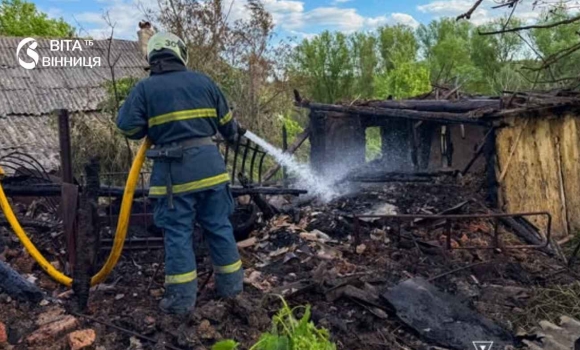 Згорів разом зі своїм будинком фатальна звичка призвела до страшної смерті на Гайсинщині