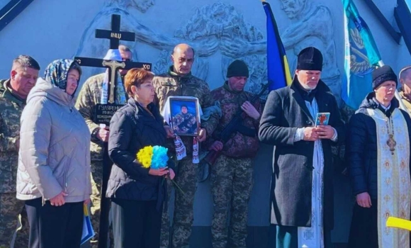 Жителі Краснопільської громади прощались із 60-річним воїном
