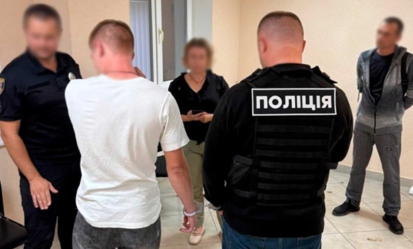 Жителі Миколаївщини намагалися підкупити посадовця ДСНС з Вінниччини