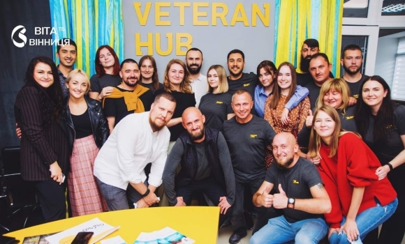 Зупинка американських грантів за один день як Вінниця та бізнес підставили плече Veteran Hub Зупинка американських грантів за один день як Вінниця та бізнес підставили плече Veteran Hub