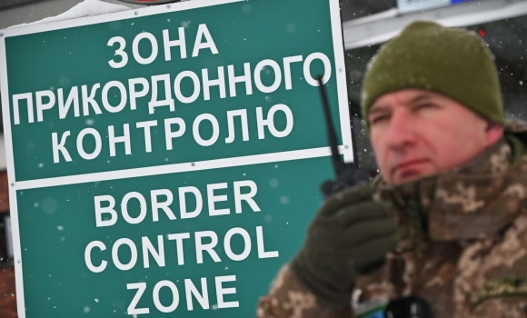 Зупинили пропуск на кордоні через збій митних баз Молдови Зупинили пропуск на кордоні через збій митних баз Молдови