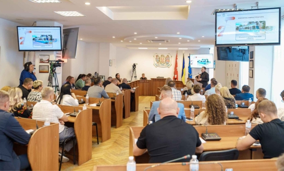 Звіт, статут, підтримка військових підсумки чергової сесії Вінницької міськради