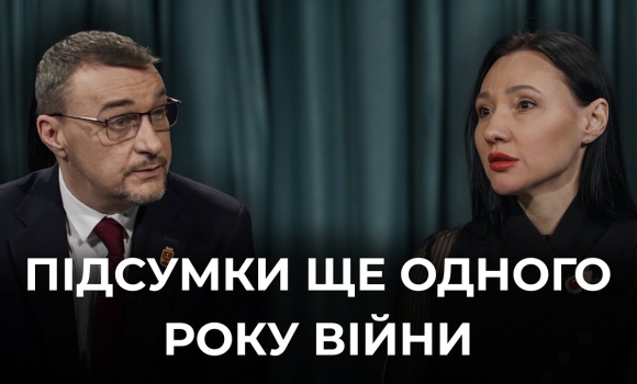 Embedded thumbnail for Історії незламних героїв, волонтерів та тих, хто тримає країну: підсумки року у програмі "на часі"