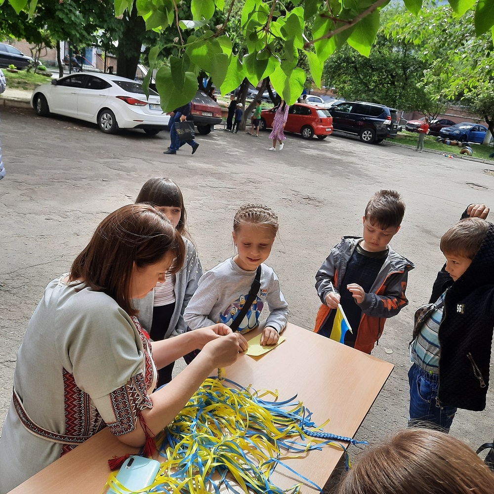 У Вінниці провели квест-гру до Дня вишиванки для діток-переселенців