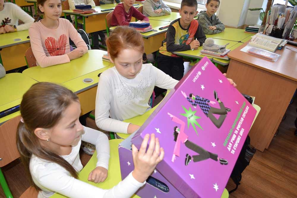 Вінницькі школи отримали інформаційні набори про COVID-19  від Дитячого фонду ООН (ЮНІСЕФ) в Україні