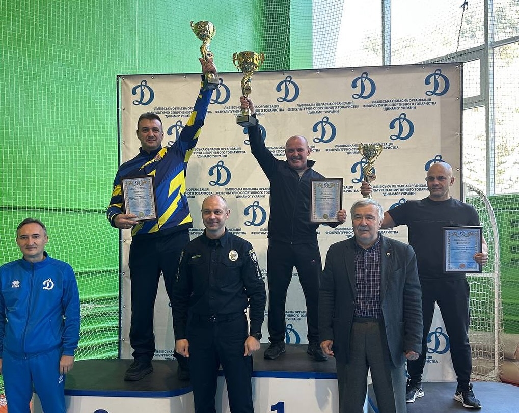 Вінницькі спортсмени здобули «золото» в командному змаганні на Чемпіонаті України з самбо