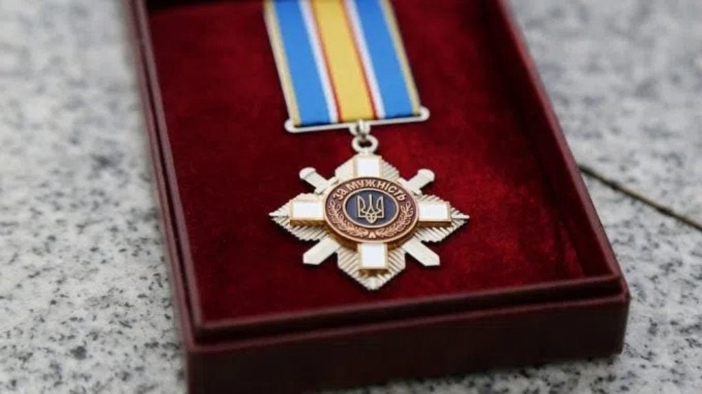 В Оратівській громаді вручили орден "За мужність" вдові загиблого Героя