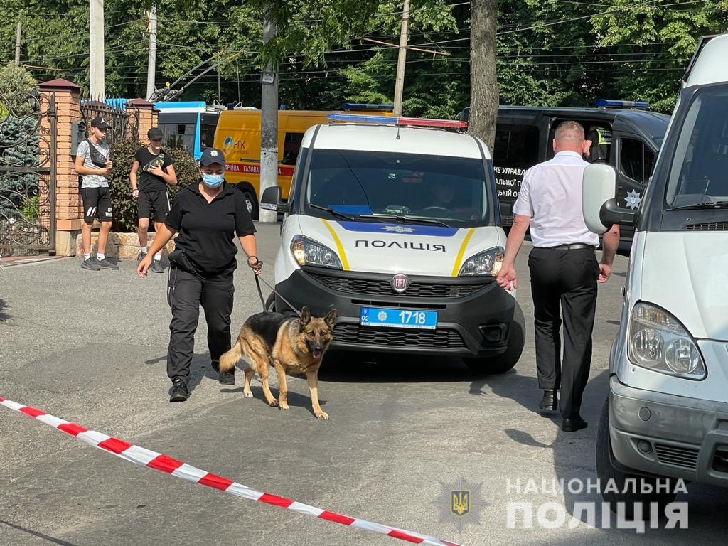 У Вінниці після ліквідації пожежі на Пирогова у підвалі виявили тіло чоловіка