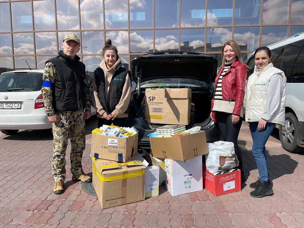 Вінницька волонтерка з Гумштабу: "Передали захисникам понад 1600 медичних пакунків"