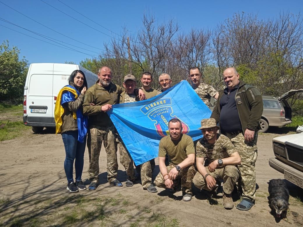 Були на волосині від смерті, але ніщо нас не зупинить: вінничанка про волонтерські будні