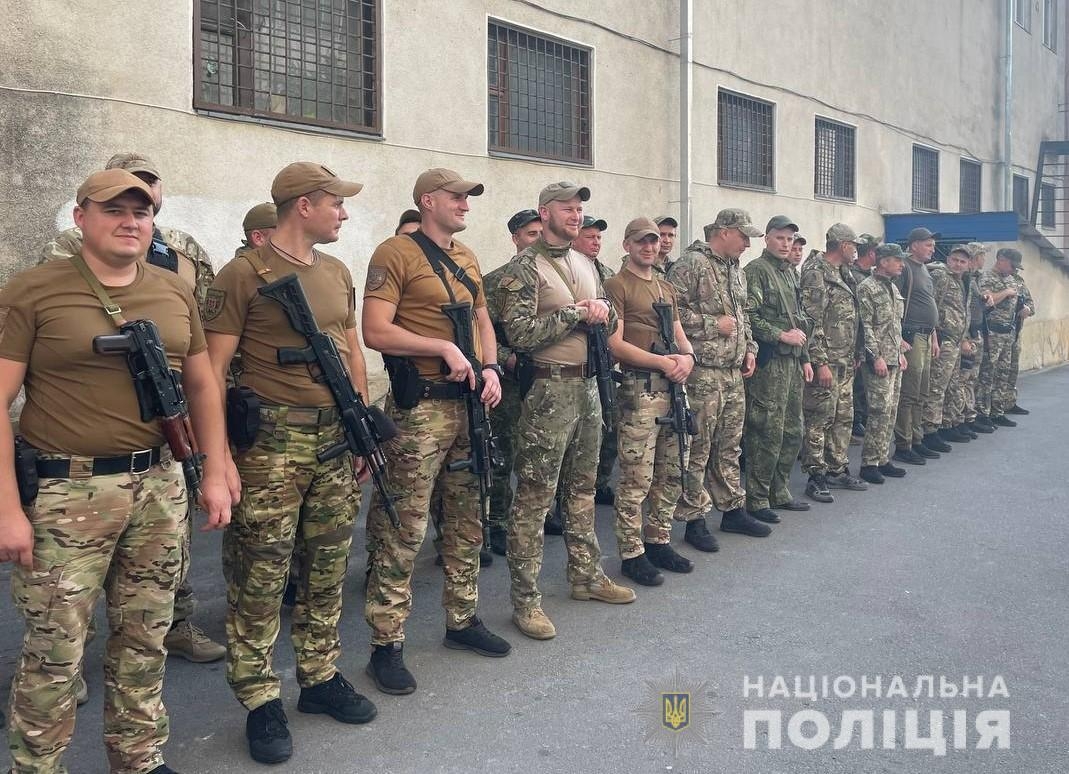 Після двомісячного перебування на Сході до Вінниці повернувся загін правоохоронців