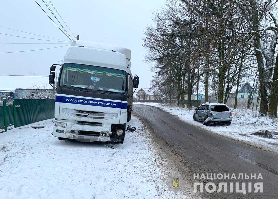 За добу в двох ДТП на Вінниччині постраждали троє людей