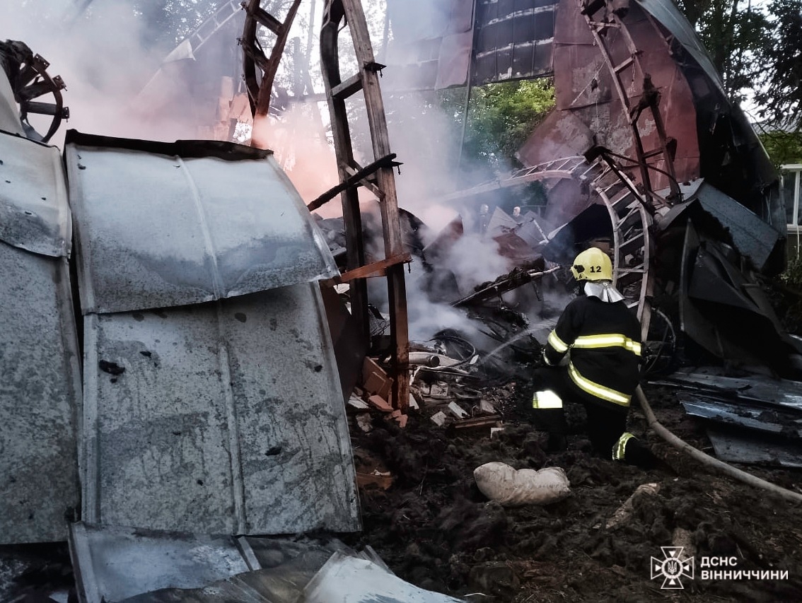 На Вінниччині збитий “шахед” спричинив пожежу на об’єкті критичної інфраструктури