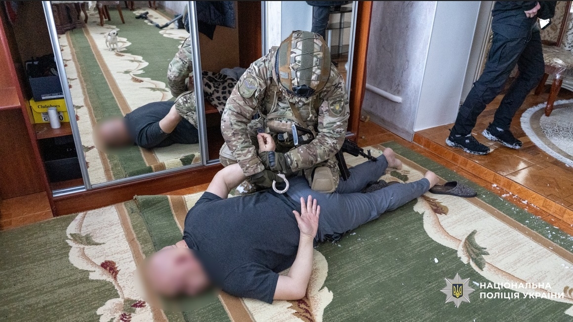 На Вінниччині провели обшуки у справі про псевдоворожок, які ошукали родини військових