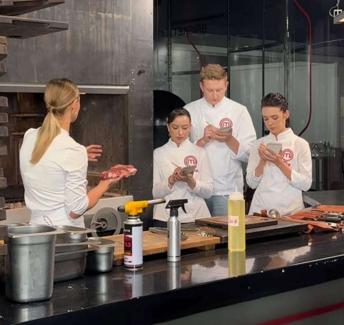 Переможцем 16 сезону шоу “МастерШеф” став 25-річний вінницький кондитер