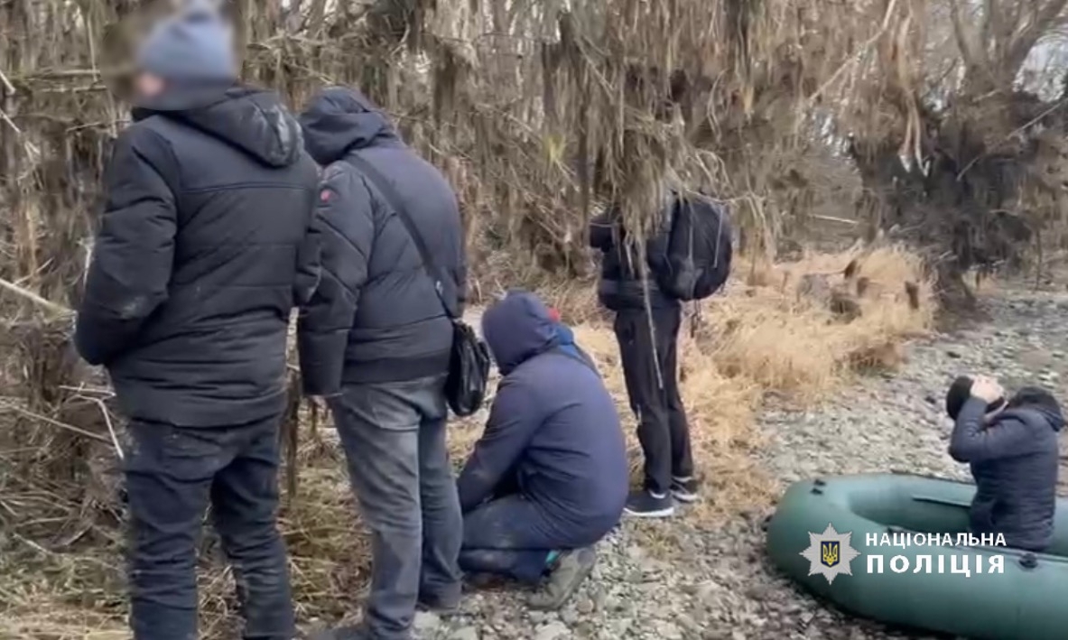 Правоохоронці Вінниччини перекрили нелегальний трансфер ухилянтів через кордон