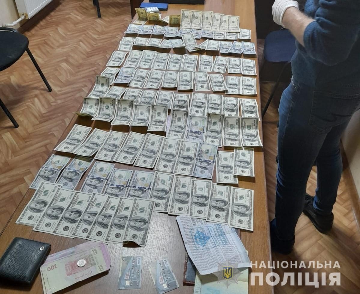 У Ладижині троє пенсіонерок віддали аферистам понад півмільйона гривень