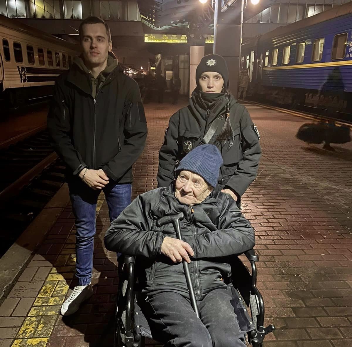 79-річний дідусь втік з дому, щоб поїхати у Вінницю - шукали з поліцією