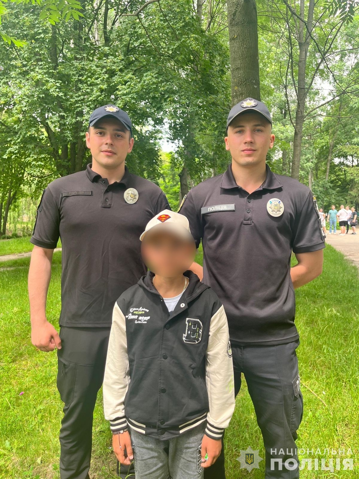 Майбутні поліцейські допомогли хлопчику, який загубився на вулицях Вінниці