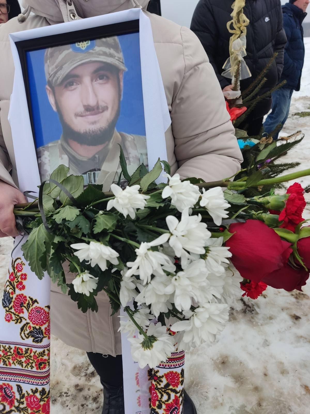 Тульчинська громада прощалась з 29-річним Героєм зі штурмової роти