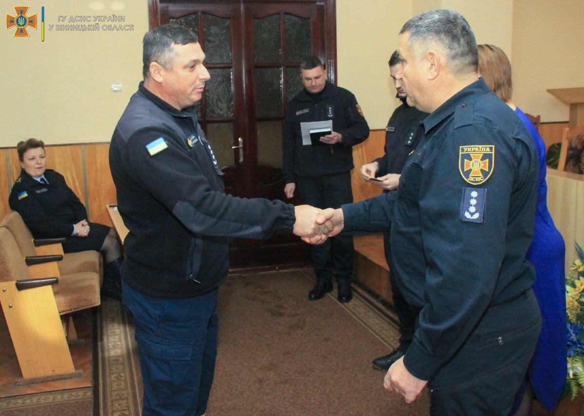 Двадцять рятувальників із Вінниччини отримали статус учасників бойових дій