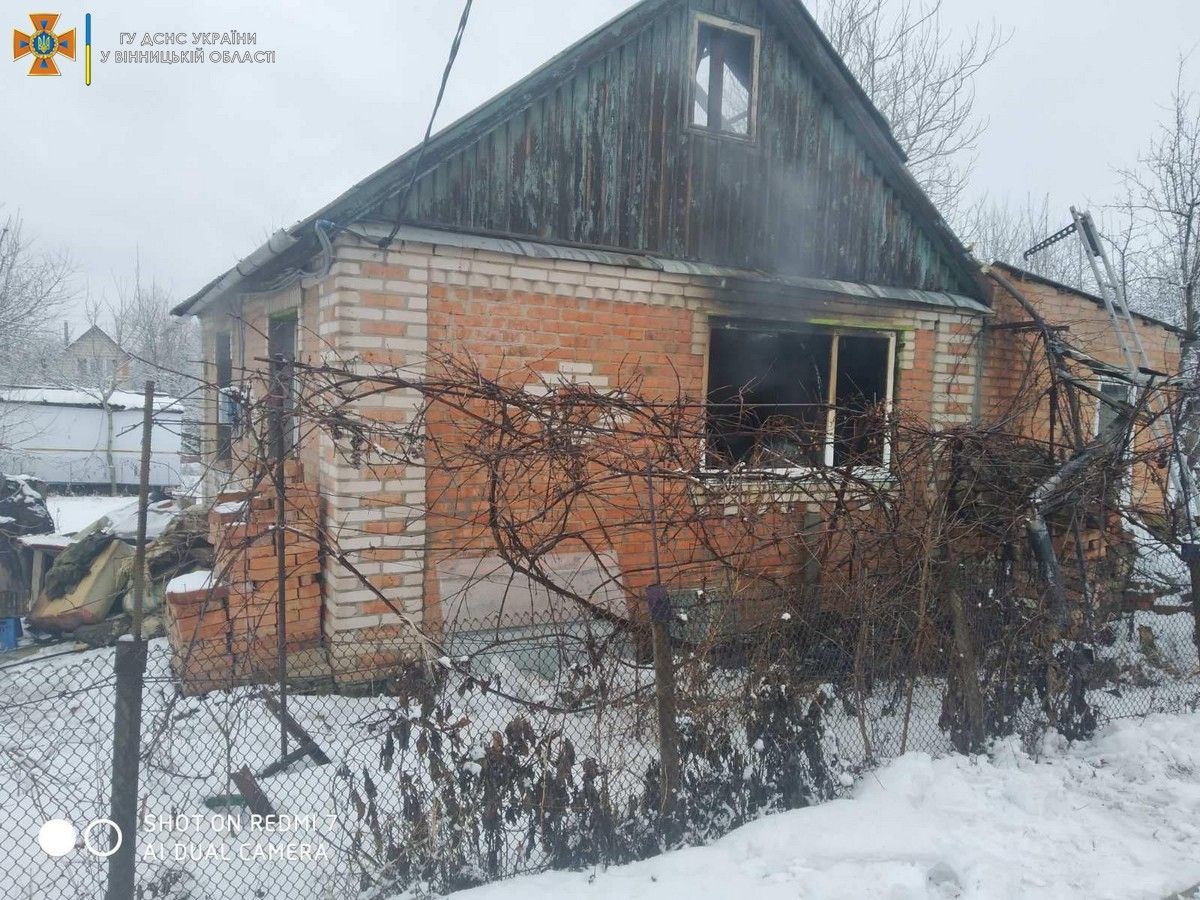 У Щітках через пожежу в приватному будинку, чоловік отримав опіки