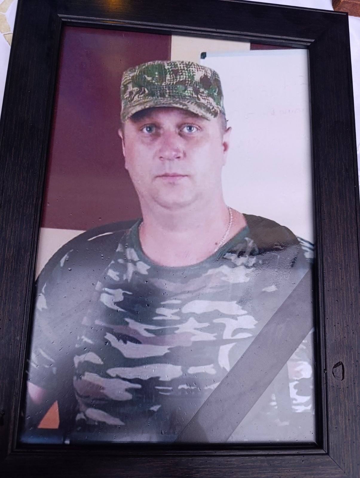 У Тульчинському районі прощались із загиблим воїном-земляком