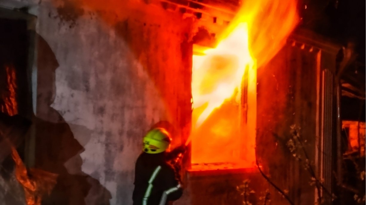 Гріли каченят і мало не спалили дім: вогняна доба на Вінниччині — сім нічних виїздів