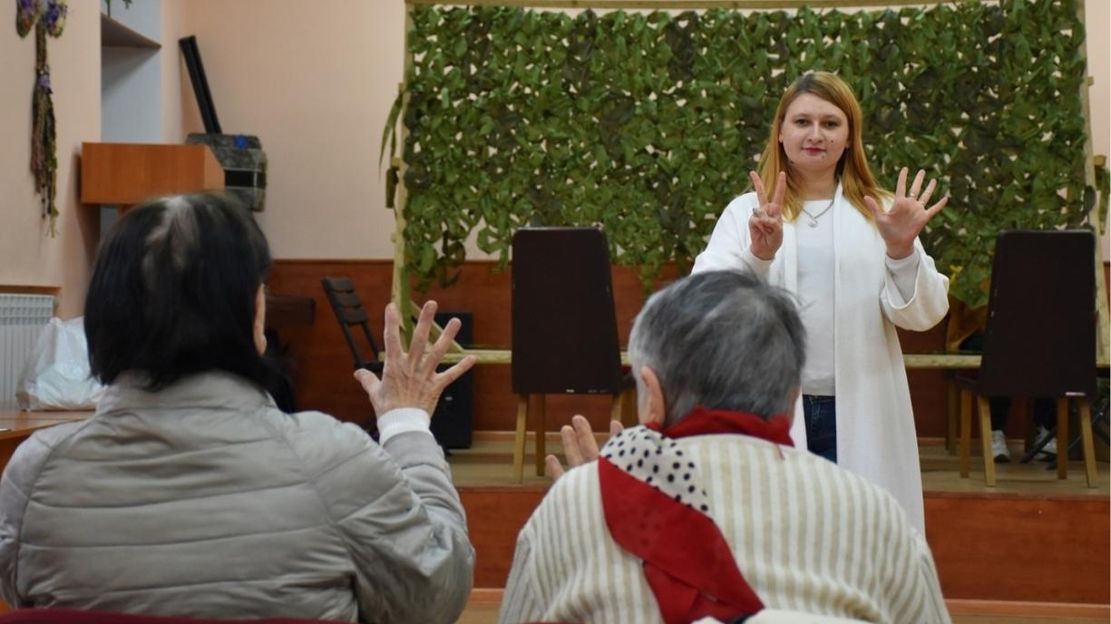 Медитація замість тривоги вінницькі пенсіонери опановують сучасні техніки антистресу