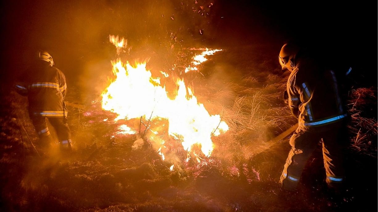 На Вінниччині 7-річний хлопчик ледь не спалив сінник: хроніка надзвичайних подій від рятувальників