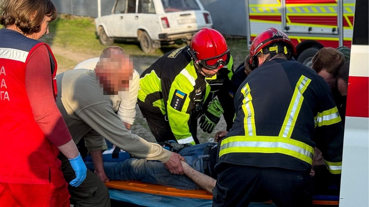 На Вінниччині мотоблок ледь не розчавив ногу своєму господарю