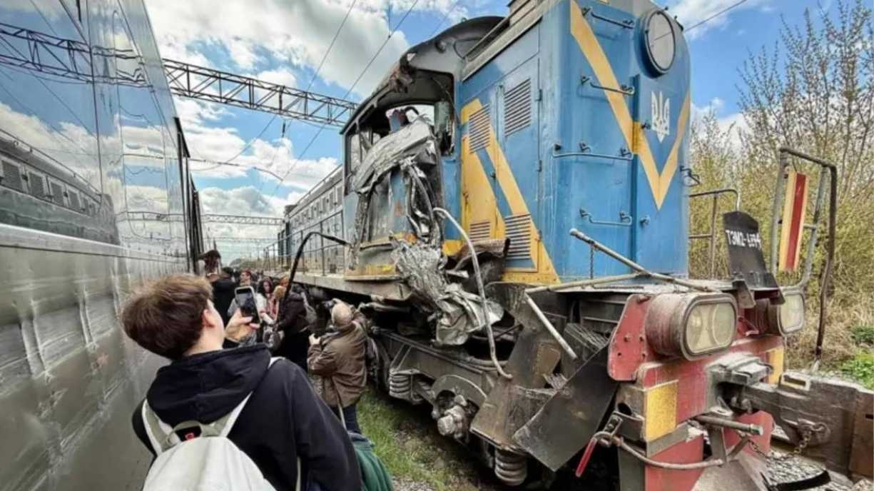 Залізнична аварія під Вінницею: хто заплатить за розбитий «Інтерсіті+»