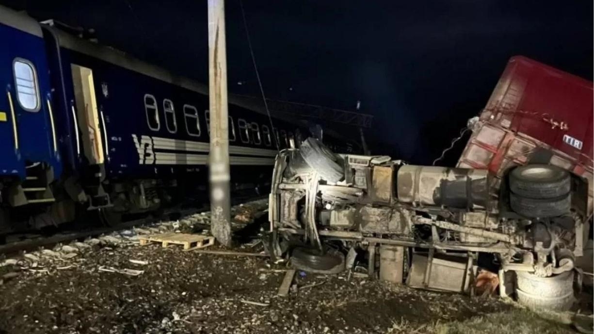 Залізнична аварія під Вінницею: хто заплатить за розбитий «Інтерсіті+»